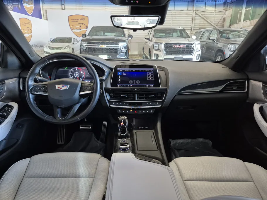 2022 Cadillac CT5 Luxury 