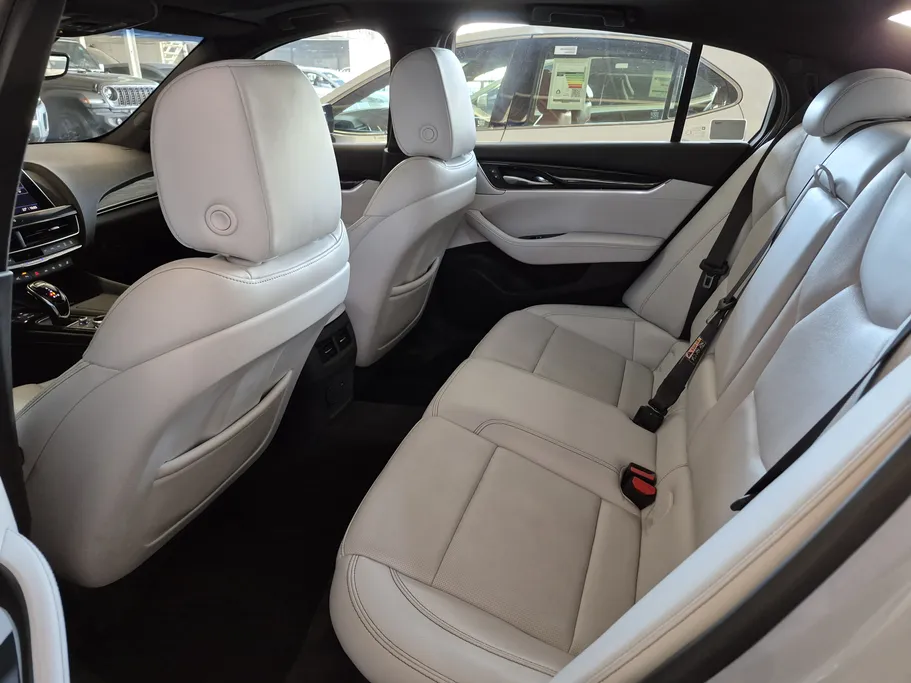 2022 Cadillac CT5 Luxury 