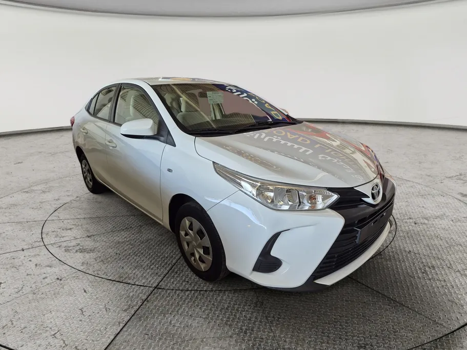2022 Toyota Yaris  Y 