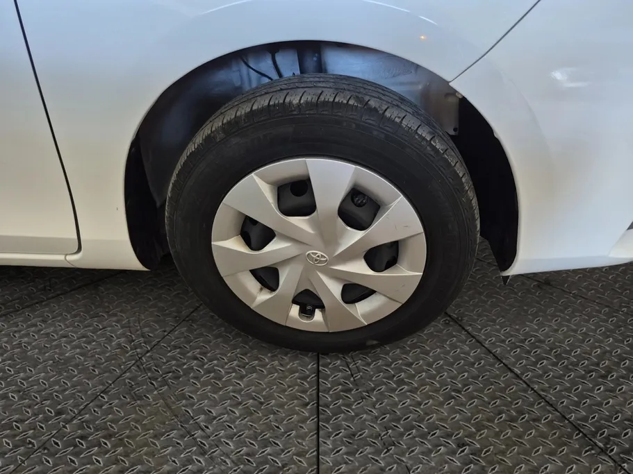 2022 Toyota Yaris  Y 