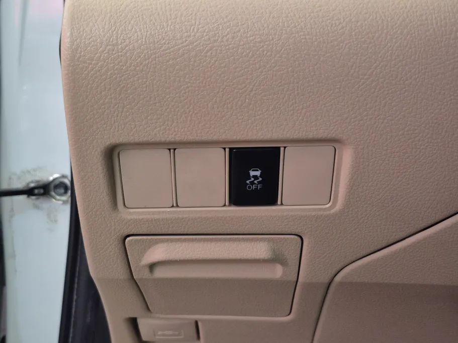 2022 Toyota Yaris  Y 