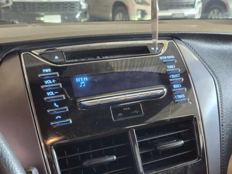 2022 Toyota Yaris  Y 