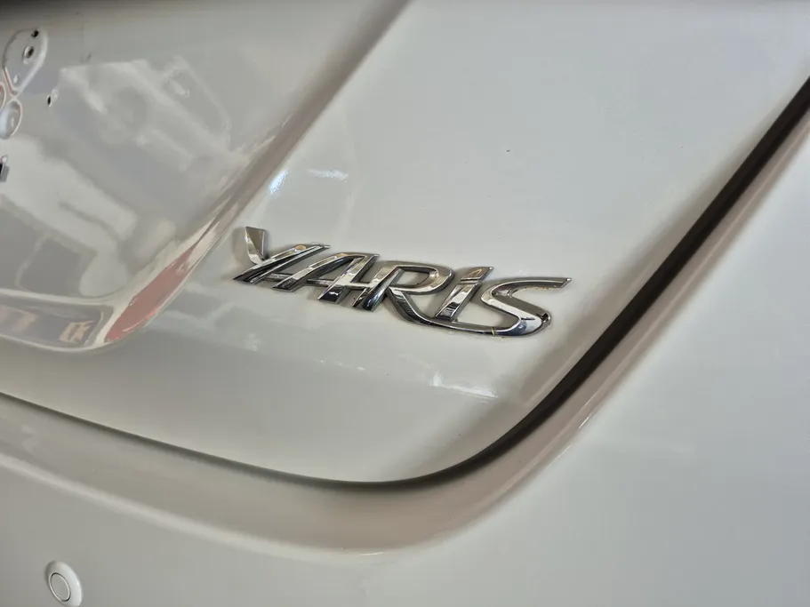 2022 Toyota Yaris  Y 