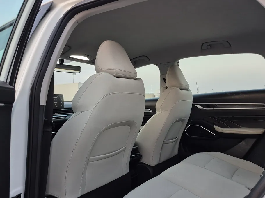 جيلي امجراند GS 2023 