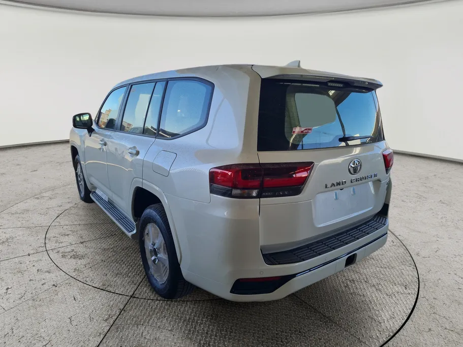 تويوتا لاندكروزر GXR1 2026 