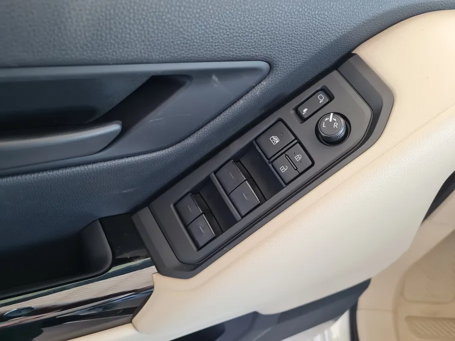 تويوتا لاندكروزر GXR1 2026 