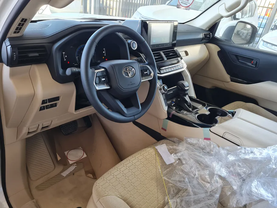 تويوتا لاندكروزر GXR1 2026 