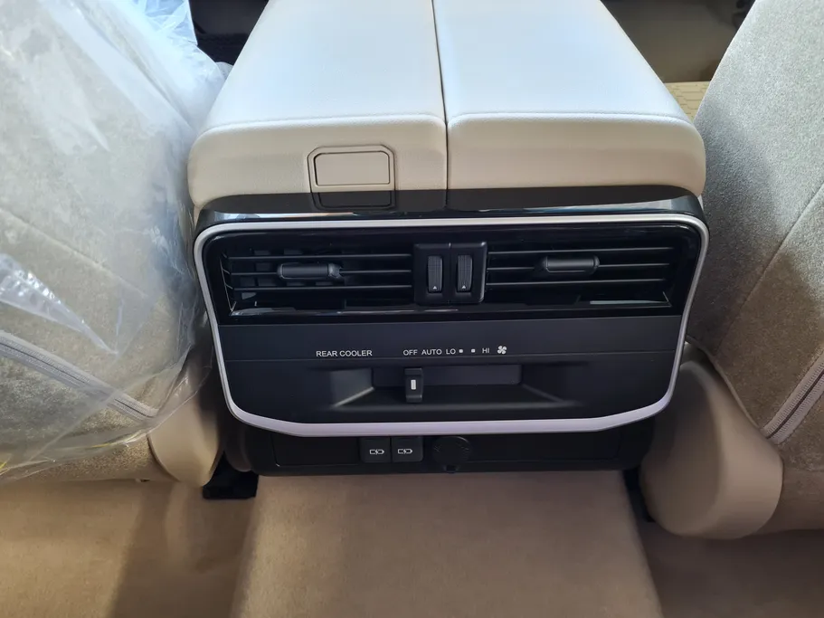 تويوتا لاندكروزر GXR1 2026 