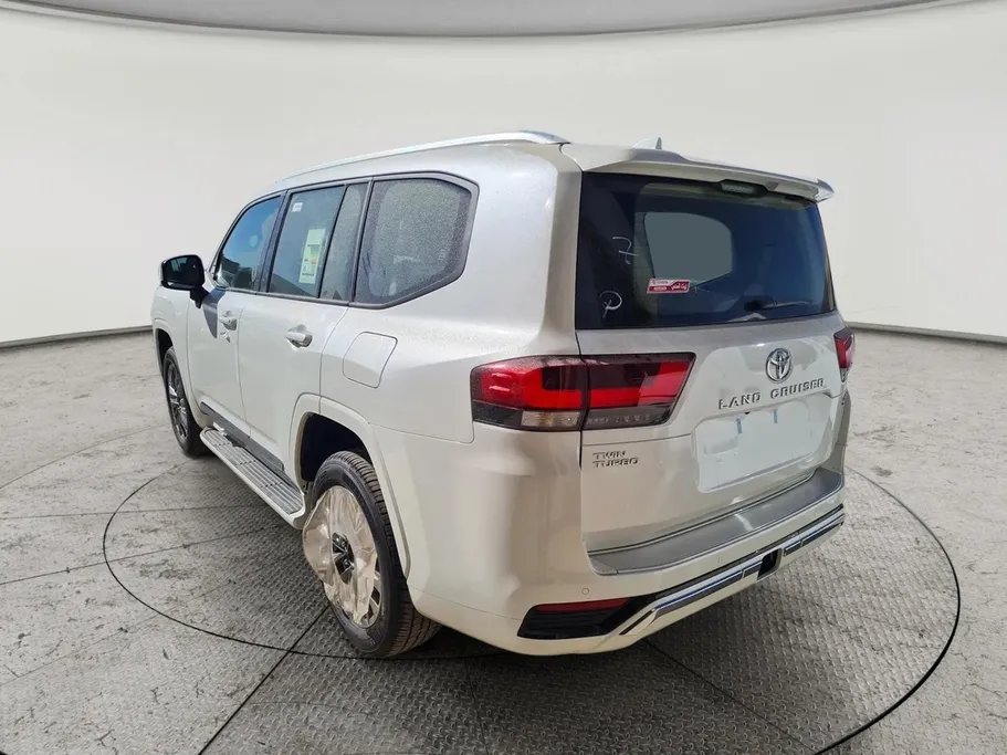 تويوتا لاندكروزر GXR4 2026 