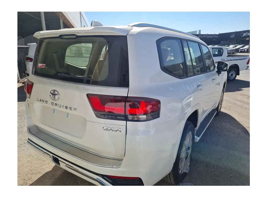 تويوتا لاندكروزر GXR4 2026 