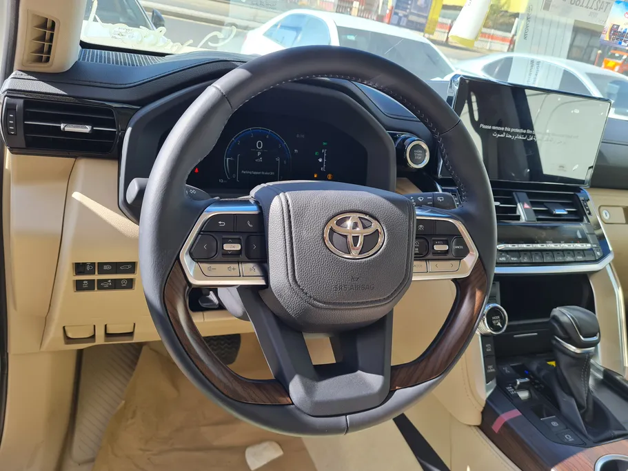 تويوتا لاندكروزر GXR4 2026 