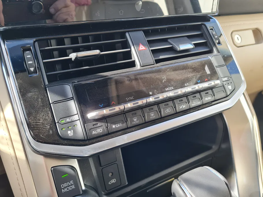 تويوتا لاندكروزر GXR4 2026 