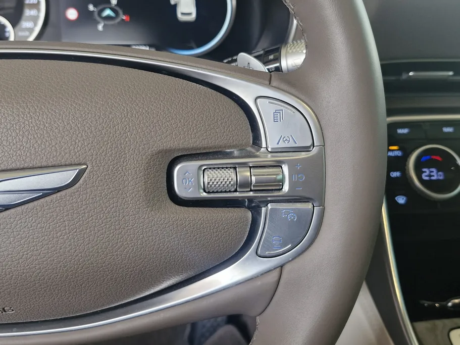 جينيسيس GV80 Prestige 2023 