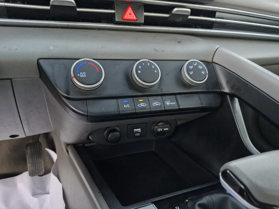 2022 Hyundai Elantra Fleet 