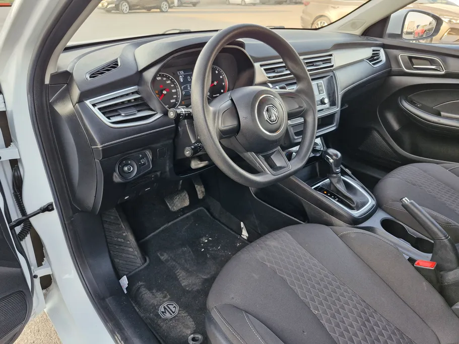 ام جي 5 STD 2023 