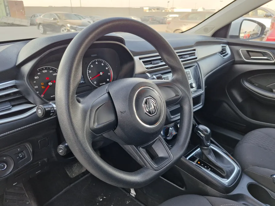 ام جي 5 STD 2023 