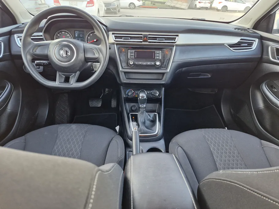 ام جي 5 STD 2023 