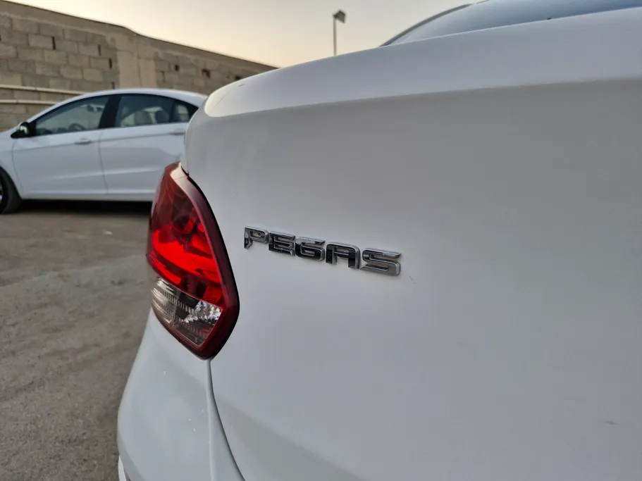 2022 Kia Pegas LX 