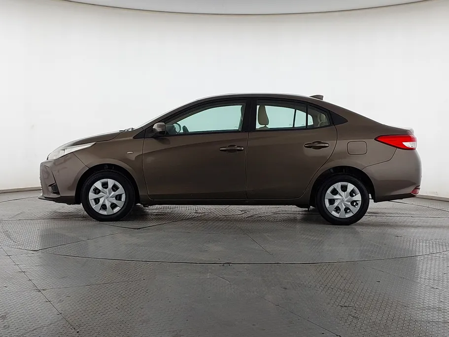 2021 Toyota Yaris  Y 