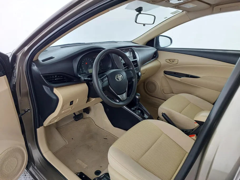 2021 Toyota Yaris  Y 