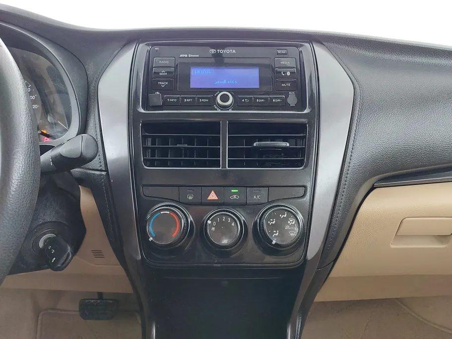 2021 Toyota Yaris  Y 