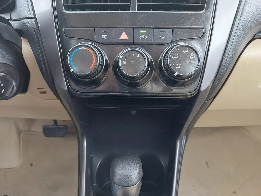 2021 Toyota Yaris  Y 