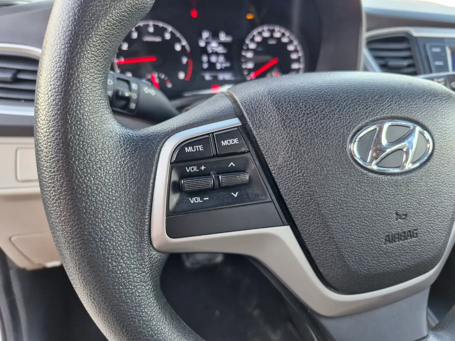 هيونداي اكسنت سمارت 2023 