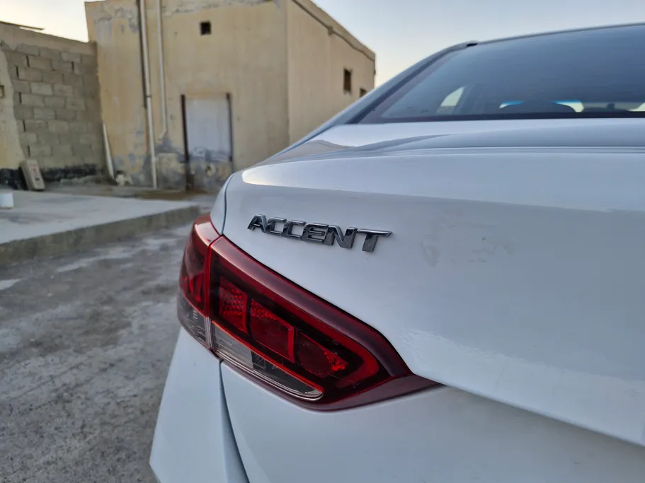 هيونداي اكسنت سمارت 2023 