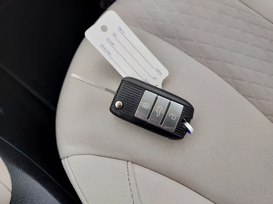 ام جي 5 STD 2022 