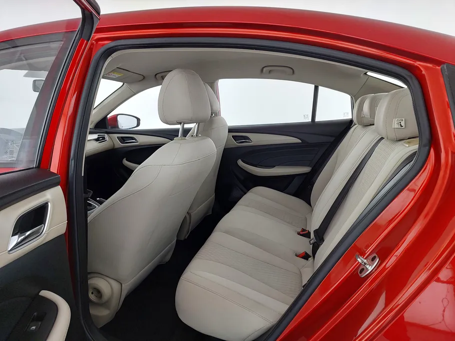 ام جي 5 STD 2022 