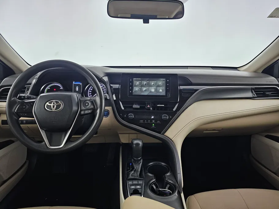 تويوتا كامري LE HEV 2021 