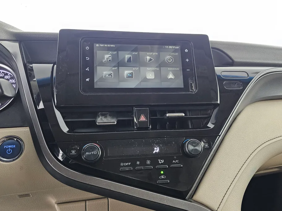 تويوتا كامري LE HEV 2021 