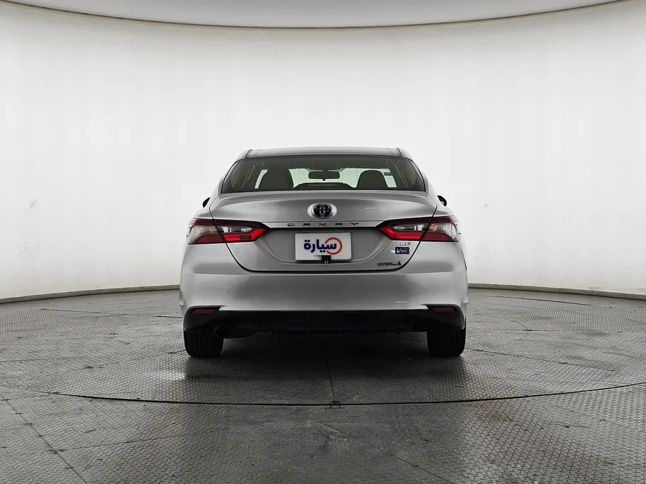 تويوتا كامري LE HEV 2021 