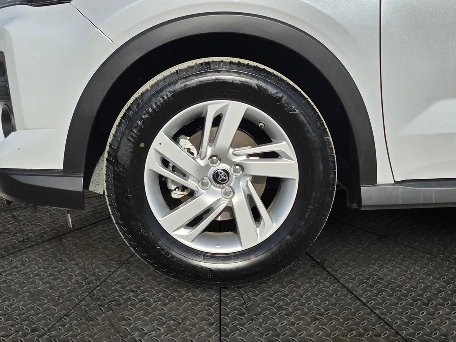 2024 Toyota Raize XLE 