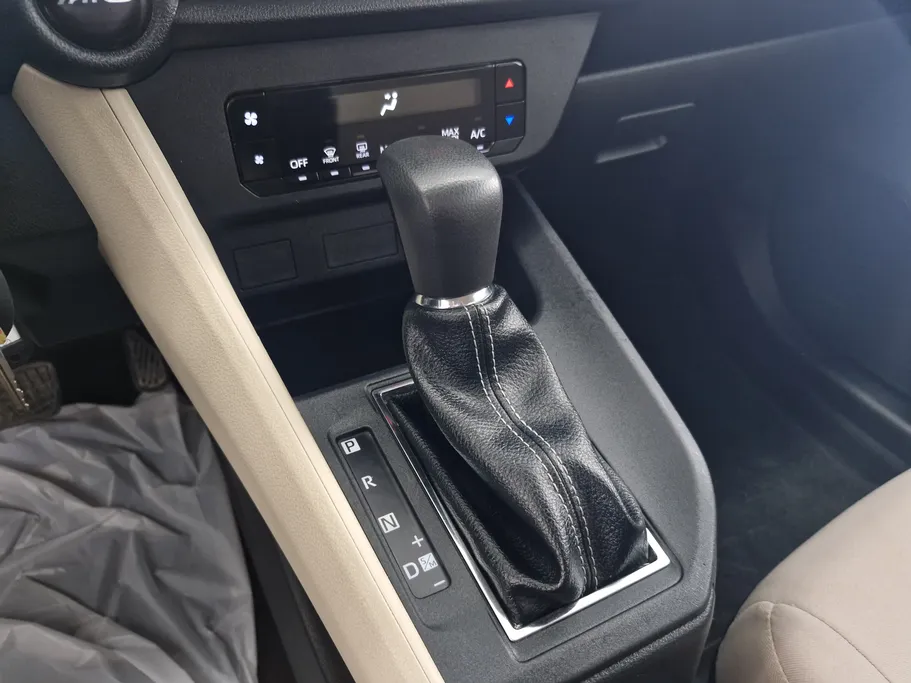 تويوتا يارس Y 2023 