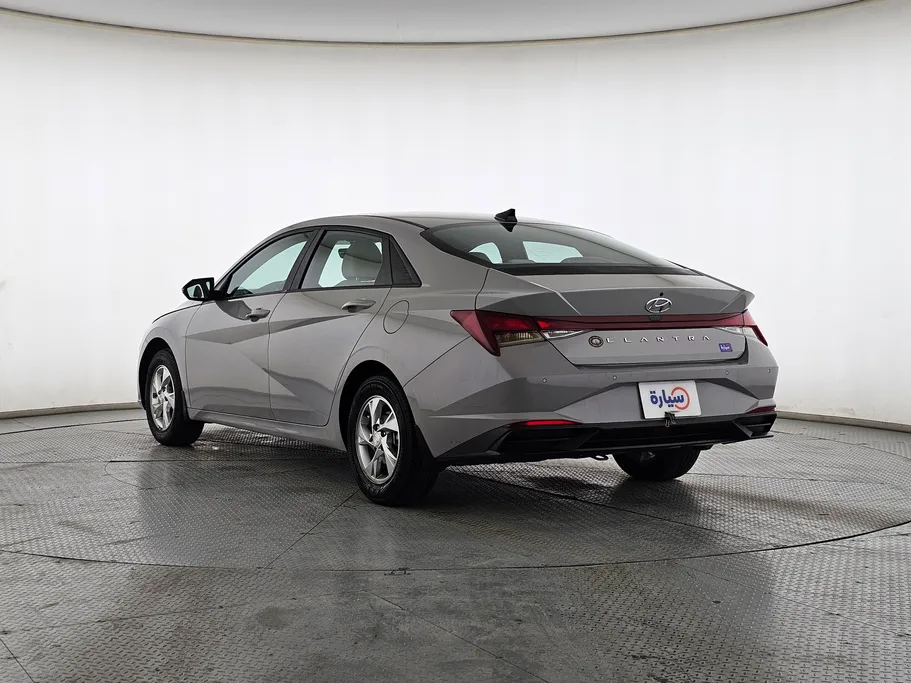 2022 Hyundai Elantra Smart 