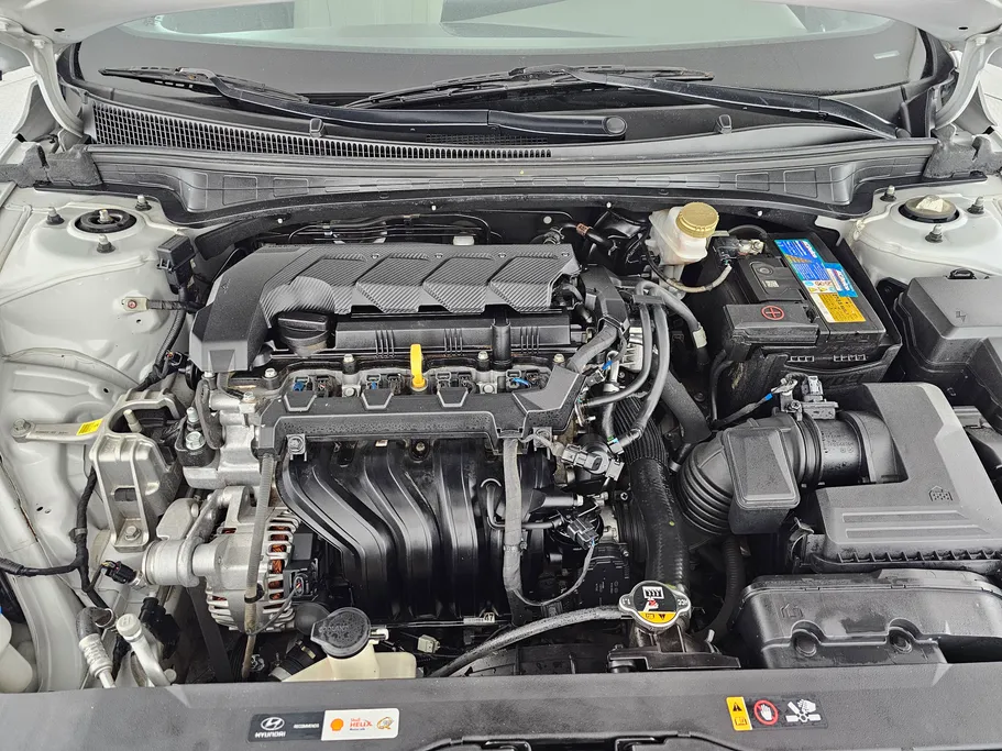 2022 Hyundai Elantra Smart 