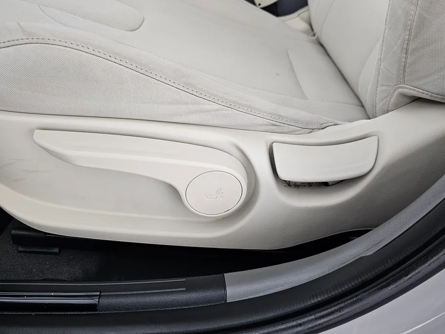 2022 Hyundai Elantra Smart 