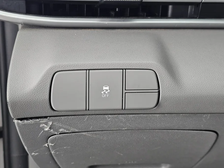 2022 Hyundai Elantra Smart 