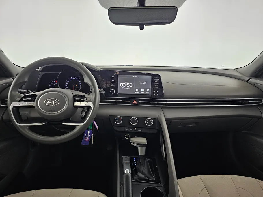 2022 Hyundai Elantra Smart 