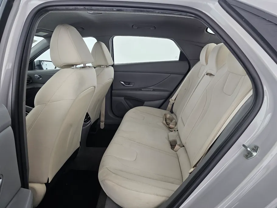 2022 Hyundai Elantra Smart 