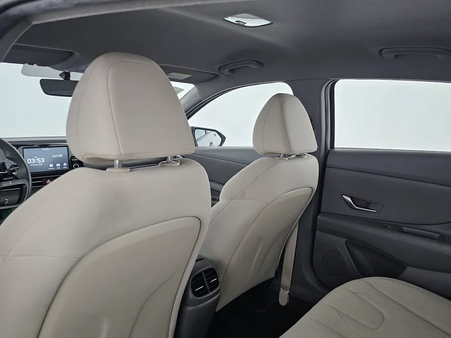 2022 Hyundai Elantra Smart 