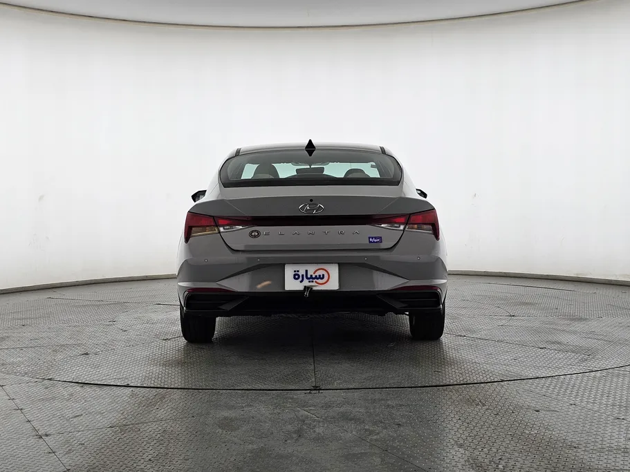 2022 Hyundai Elantra Smart 