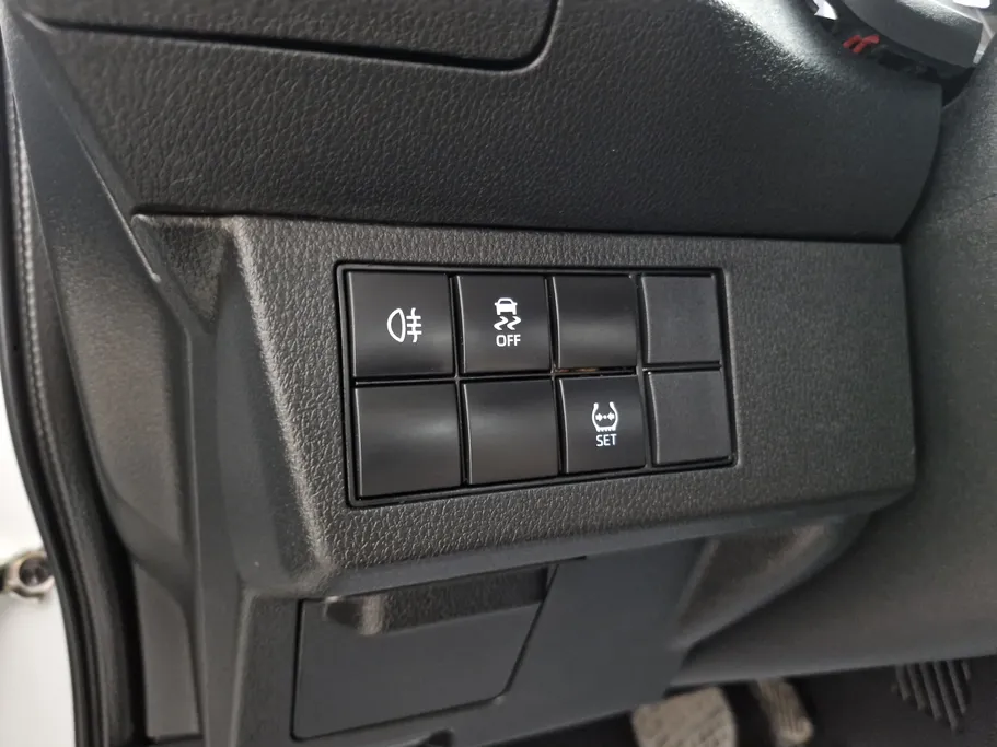 تويوتا يارس Y 2023 