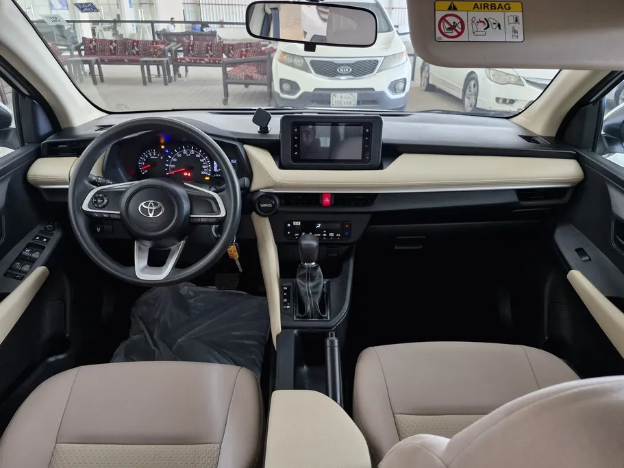 تويوتا يارس Y 2023 