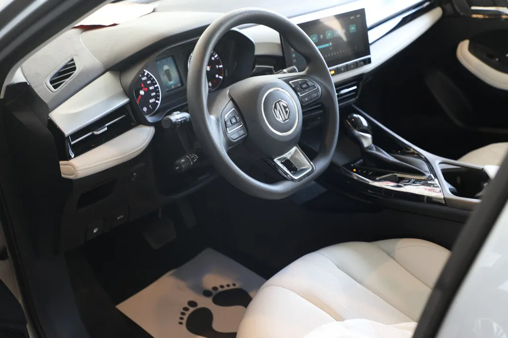 2025 MG 5 STD New Shape 