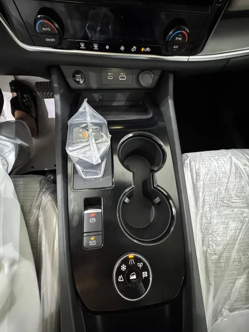 2025 Nissan Xtrail SV 