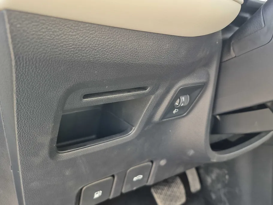 ام جي 5 ستاندر الشكل الجديد 2025 