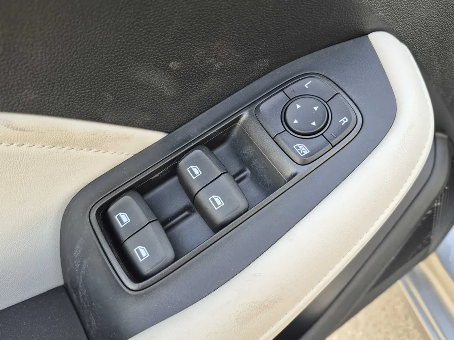 ام جي 5 ستاندر الشكل الجديد 2025 