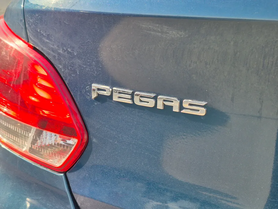 2022 Kia Pegas LX 
